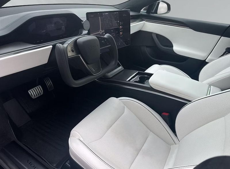 Tesla Model S Plaid AWD FSD Tažné Bílý in.  - fotka 11 z 28