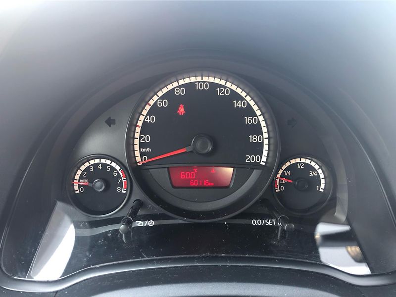 Volkswagen up! 1,0 44kW BMT Move - fotka 18 z 26