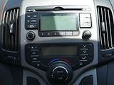Hyundai i30 (2010) 1.6 16V, ČR, AC, STK1/28 - náhled 11