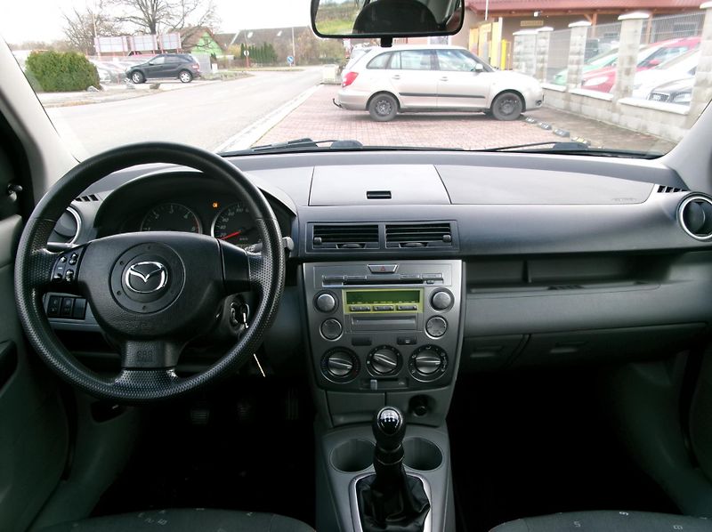 Mazda 2 1,4 D 50 KW 1 MAJITEL  - fotka 16 z 29