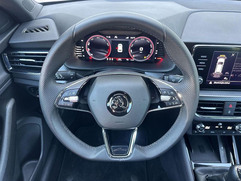 Škoda Kamiq (2024) 1.5 TSI Monte Carlo - fotka 6 z 32