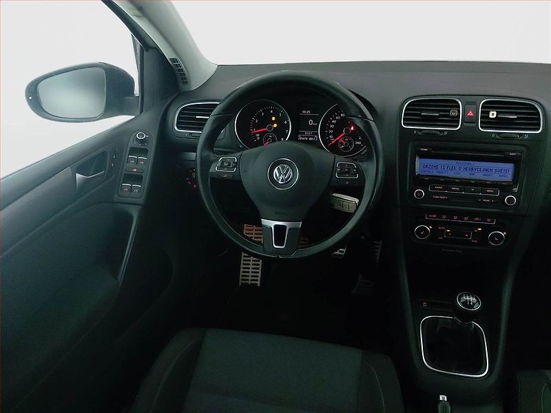 Volkswagen Golf (2011) 1.4 16V, po STK, jezdí výborně - fotka 7 z 16