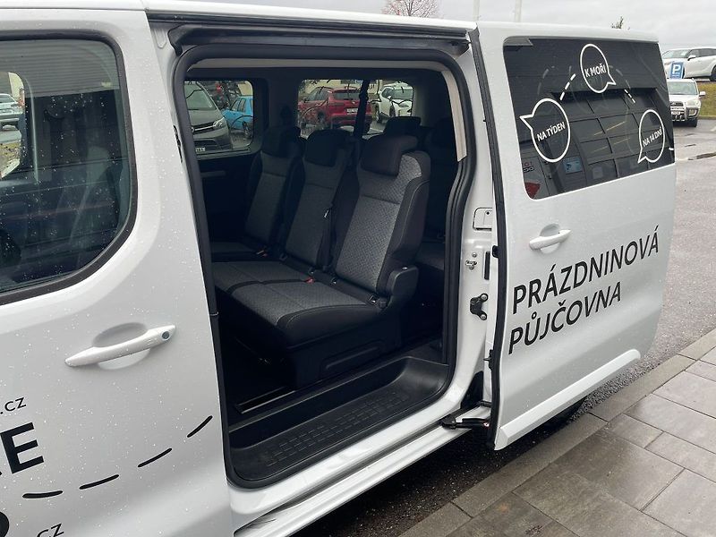 Toyota ProAce Verso 2.0L  177 - 8 AT AE Family 8S - fotka 10 z 29