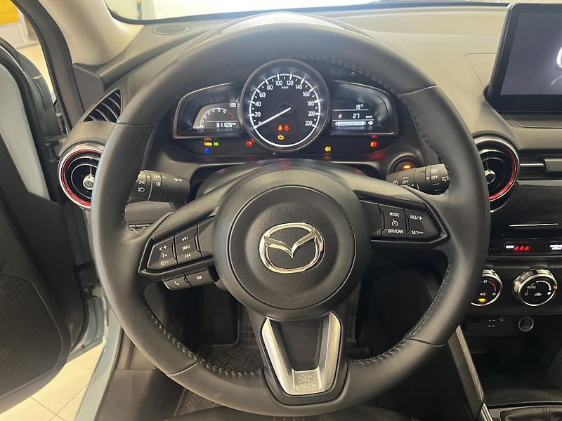 Mazda 2 (2024) 1.5 G90 6MT Homura - fotka 10 z 17