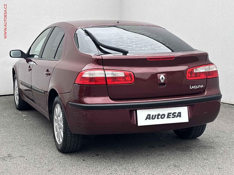 Renault Laguna (2004) 1.6i - fotka 6 z 17