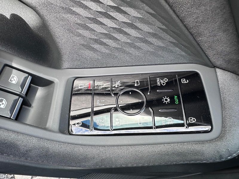 Audi A5 2,0 TDI Quattro S-LINE - fotka 16 z 17