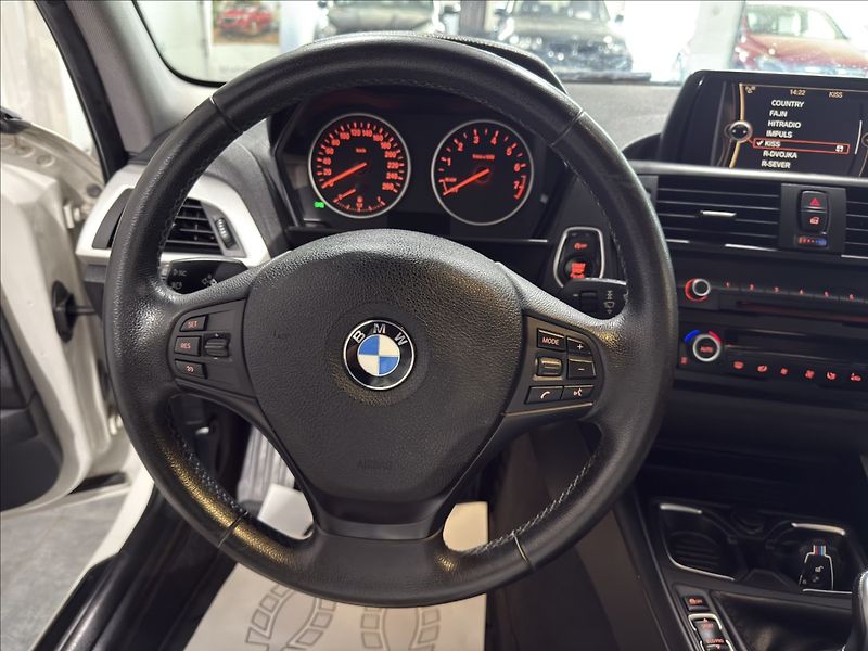 BMW Řada 1 1,6   116i BI-XEN LED SPORT - fotka 9 z 33