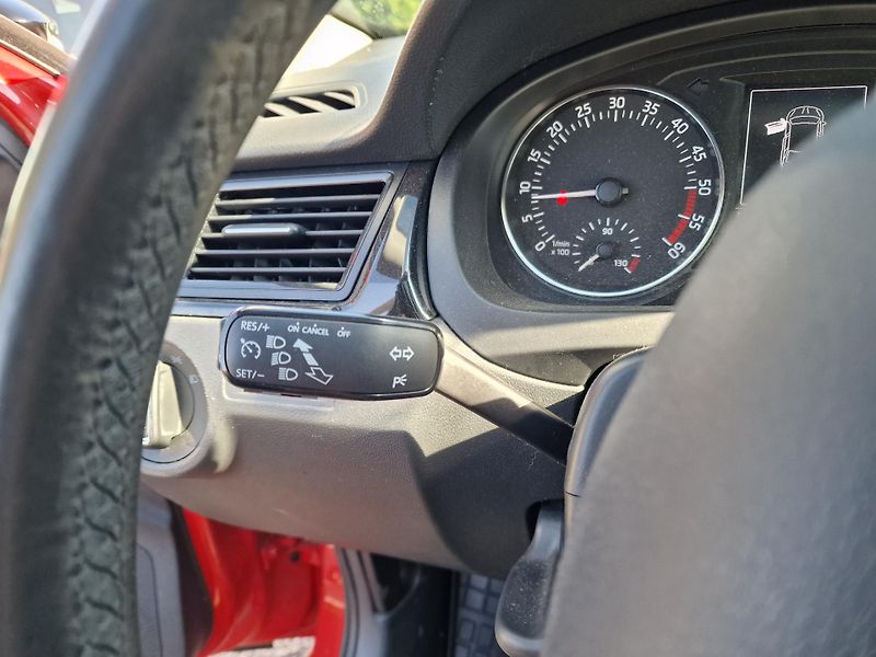 Škoda Rapid 1,6TDI 85KW STYLE PLUS  - fotka 17 z 20