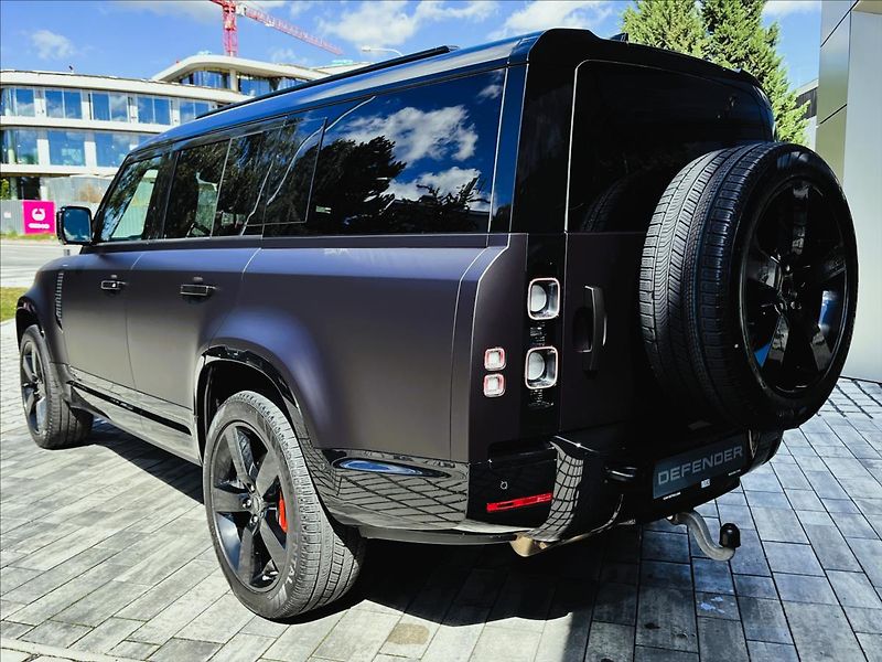 Land Rover Defender (2026) 130 D350 X AWD / 7 MÍST* - fotka 4 z 59
