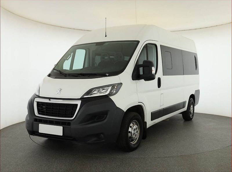 Peugeot Boxer (2017) 2.0 BlueHDi, Bus, 9Míst, DPH - fotka 2 z 17