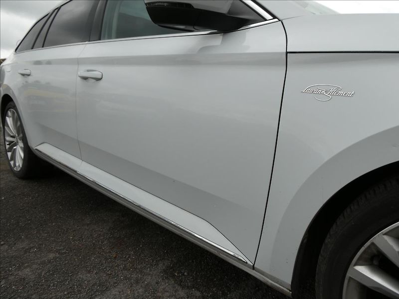 Škoda Superb 2,0 TDI 140kW 4x4 DSG Laurin&K - fotka 14 z 56