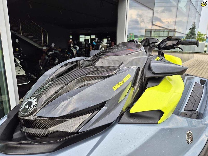 Sea Doo (2024) 21RH - RXP XRS 1-up 325hp - AK - fotka 11 z 21