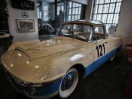 Na světě je jen jediný kus. A teď je Škoda 440 Karosa k mání.