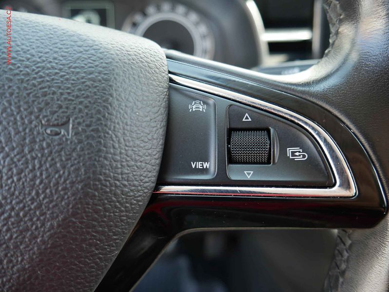 Škoda Scala (2020) 1.6 TDi, ČR, Style, LED - fotka 15 z 19