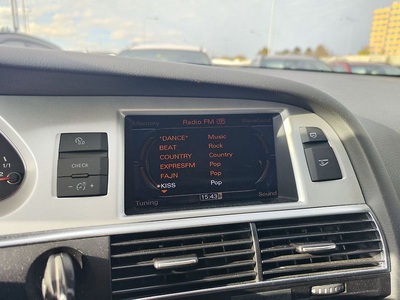 Audi A6 3.0 TDI/176kW V6 quattro AT - fotka 16 z 33