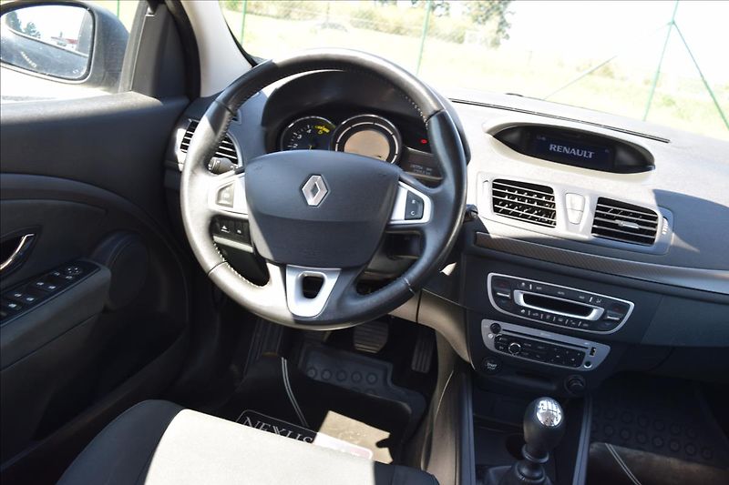 Renault Mégane 1,5 DCI 81KW PO SERVISE TAŽNÉ - fotka 29 z 47