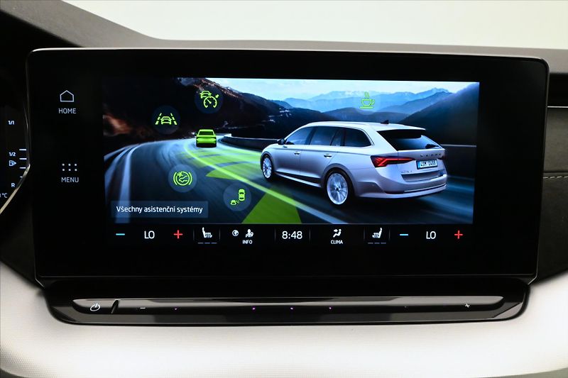 Škoda Octavia 1,5 TSI 110kW Style Manuál Zár - fotka 19 z 32