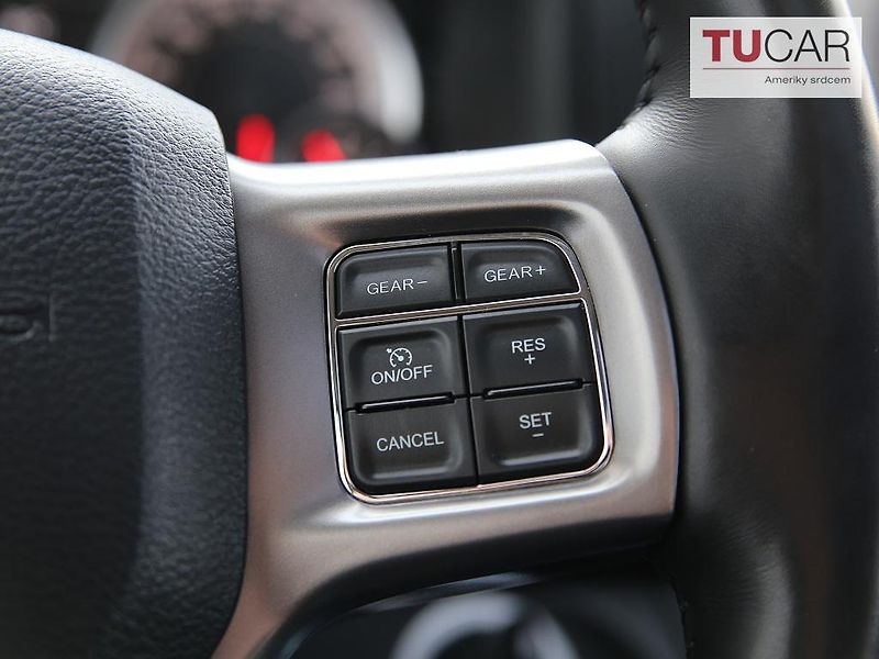 RAM 1500 (2023) Classic 5.7 V8 HEMI - fotka 22 z 44