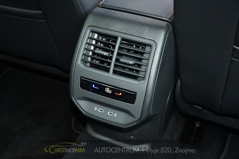 Cupra Formentor 2.0TSi VZ333 4Drive SENNHEISER - fotka 25 z 53