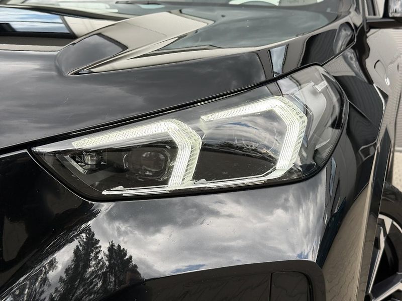 BMW X1 xDrive30e - fotka 21 z 24