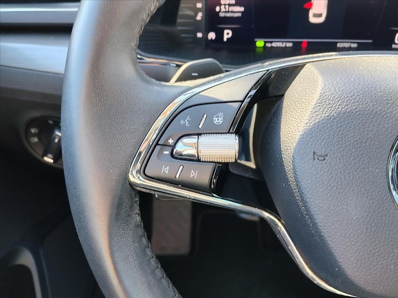 Škoda Superb 2,0   STYLE 110kW DSG Tasžné - fotka 8 z 35