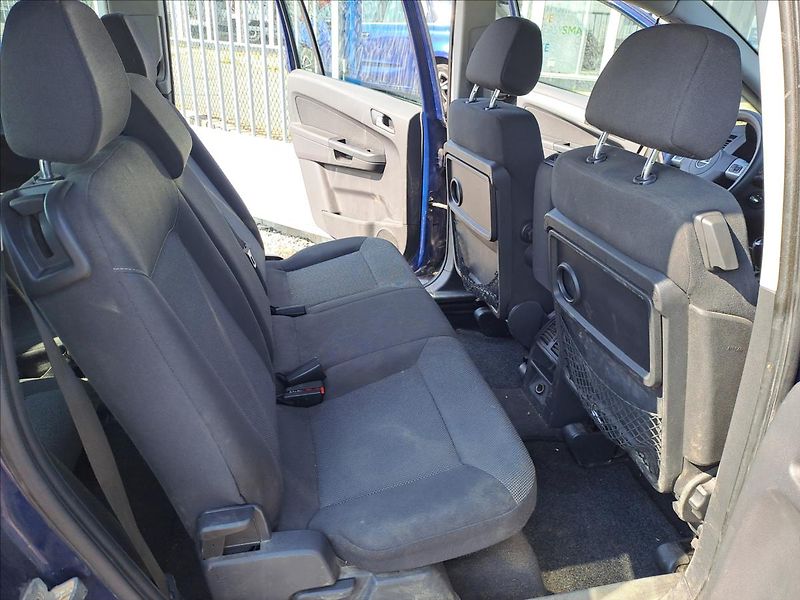 Opel Zafira 1,7 CDTi - fotka 7 z 13