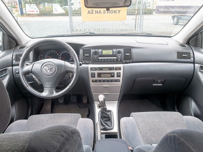 Toyota Corolla (2003) ČR 1.6i 16V 81KW – 2x PNEU - fotka 11 z 36