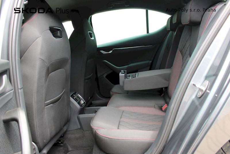 Škoda Octavia (2025) RS 2.0 TSI 195kw DSG - fotka 22 z 25