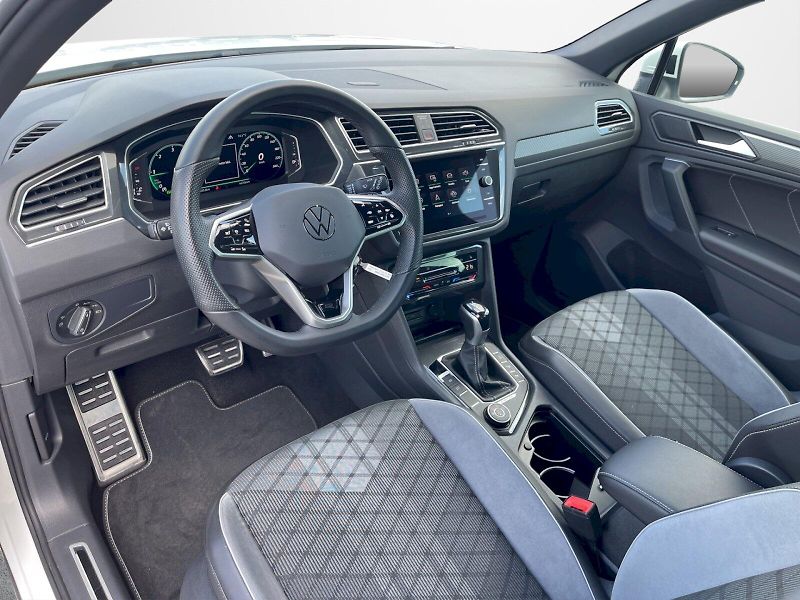 Volkswagen Tiguan (2023) R-Line 2.0 TDI 110 kW 4MOT DSG - fotka 5 z 35