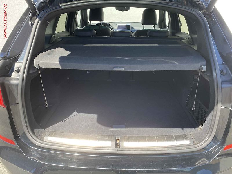 BMW X1 (2018) 2.0 D xDrive 20d, ČR, M - fotka 7 z 24