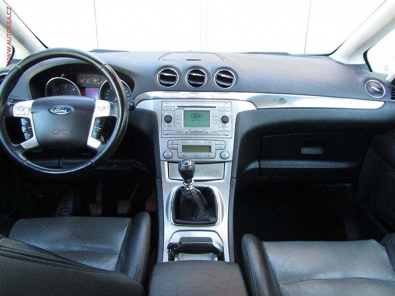 Ford S-MAX (2006) 2.0 TDCi, AC, kůže - fotka 8 z 19