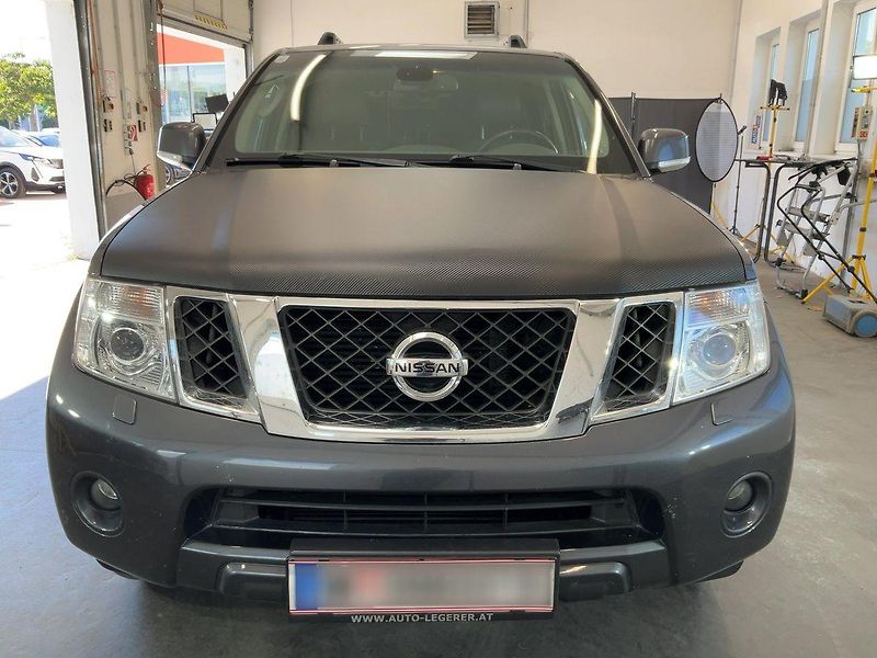 Nissan Pathfinder 2.5 dCi LE 140Kw manuál  - fotka 9 z 26