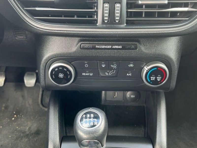 Ford Focus 1.0i,92KW,CZ,DPH,SERVIS - fotka 11 z 14