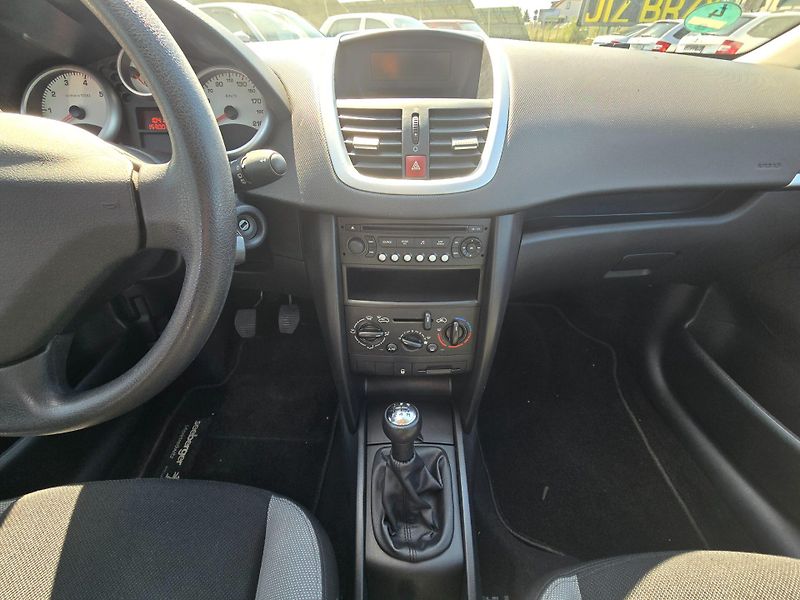 Peugeot 207 (2009) 1.4 i VT klima nová STK - fotka 15 z 23