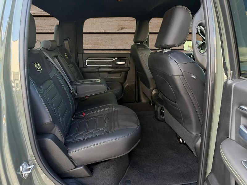 Dodge RAM (2024) +2500+CANYON LAKE+INDIVIDUAL+ - fotka 12 z 24
