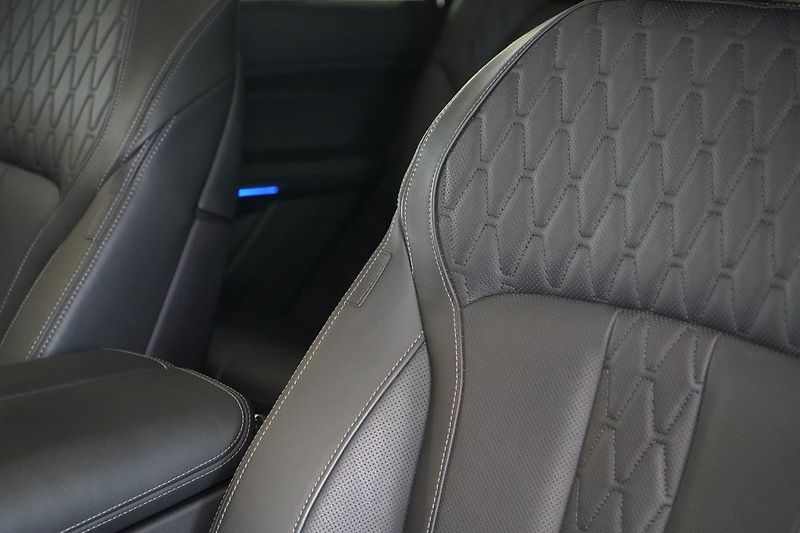 BMW X7 40d xDrive, Nezávislé, Masáž - fotka 21 z 49