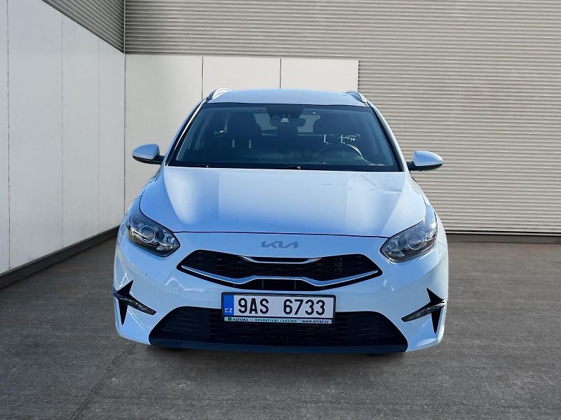 Kia Ceed (2023) SPIN 1.0T-GDI 74kW CZ DPH - fotka 2 z 11