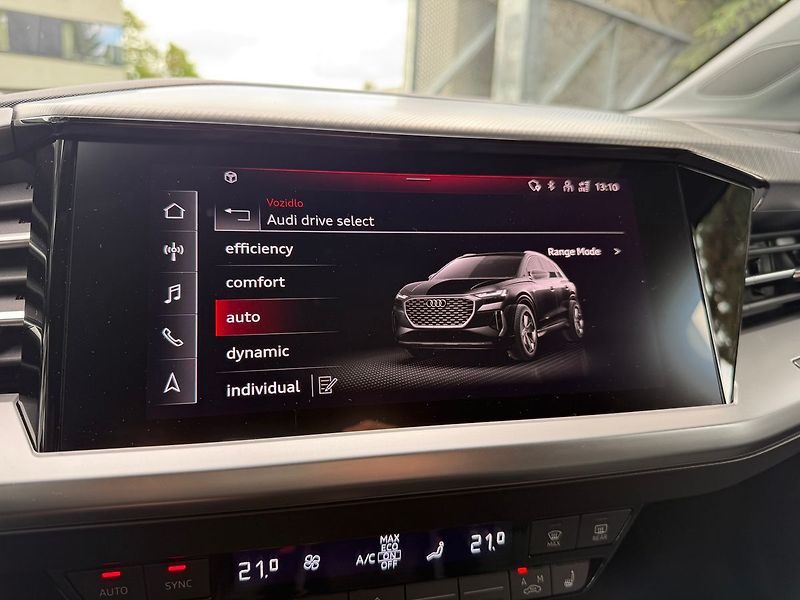 Audi Q4 e-tron 40 e-tron  REZERVACE - fotka 18 z 36