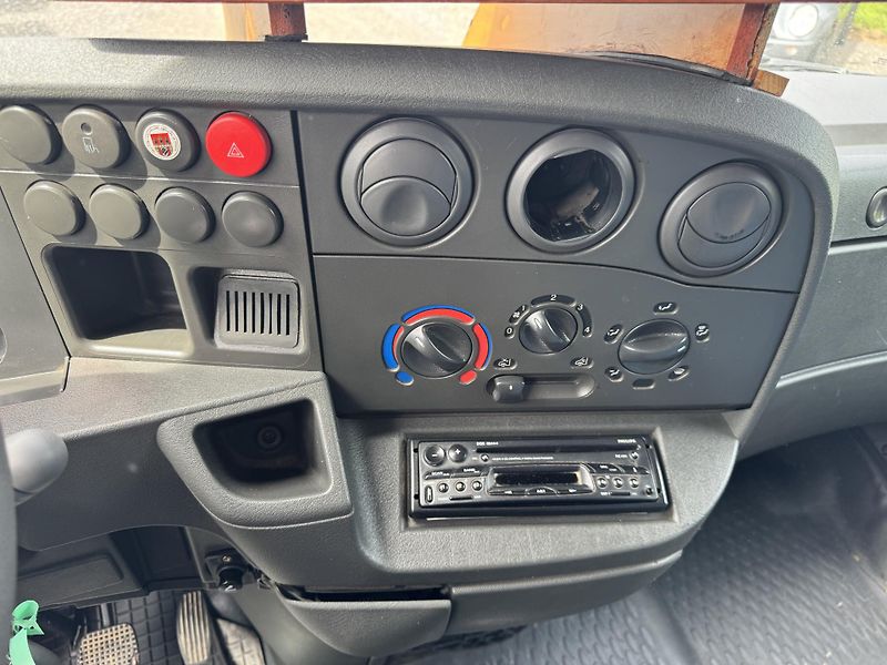 Iveco Daily 2.8JTD, 5.200kg,nosnost: 2.46t - fotka 23 z 27