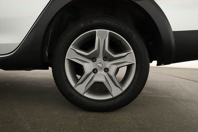 Dacia Logan (2020) Stepway 0.9 TCe, ČR,1.maj - fotka 11 z 14