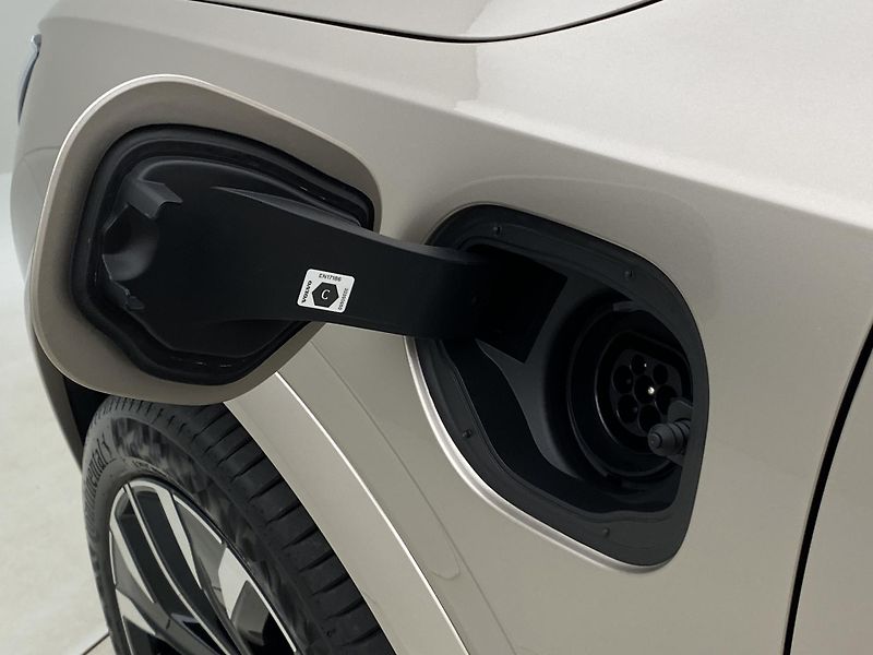 Volvo XC90 (2026) T8 AWD Plug-in BRIGHT PLUS 7m - fotka 19 z 71