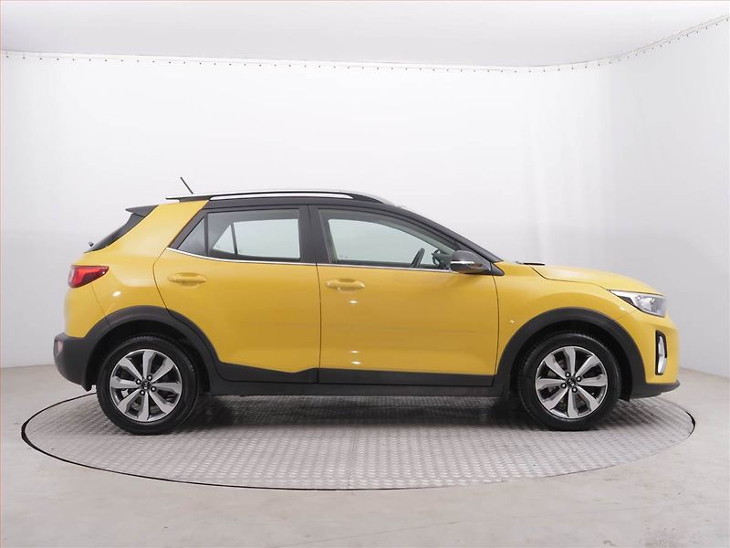 Kia Stonic (2021) Exclusive 1.2 DPI, Serv.kniha - fotka 6 z 19