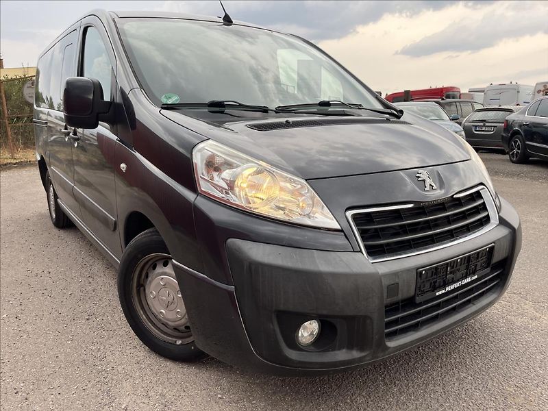 Peugeot Expert Tepee 2,0 HDi 8.MÍST KLIMA NAVIGACE - fotka 40 z 42