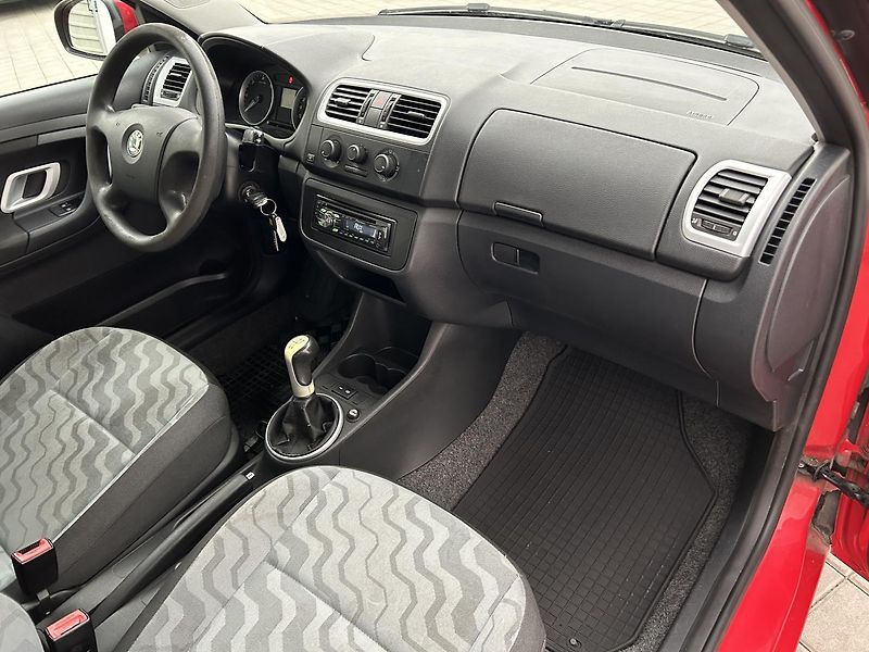 Škoda Fabia 1.9 TDI Ambiente - fotka 22 z 25