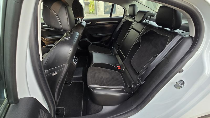 Renault Mégane (2019) top stav - fotka 15 z 18