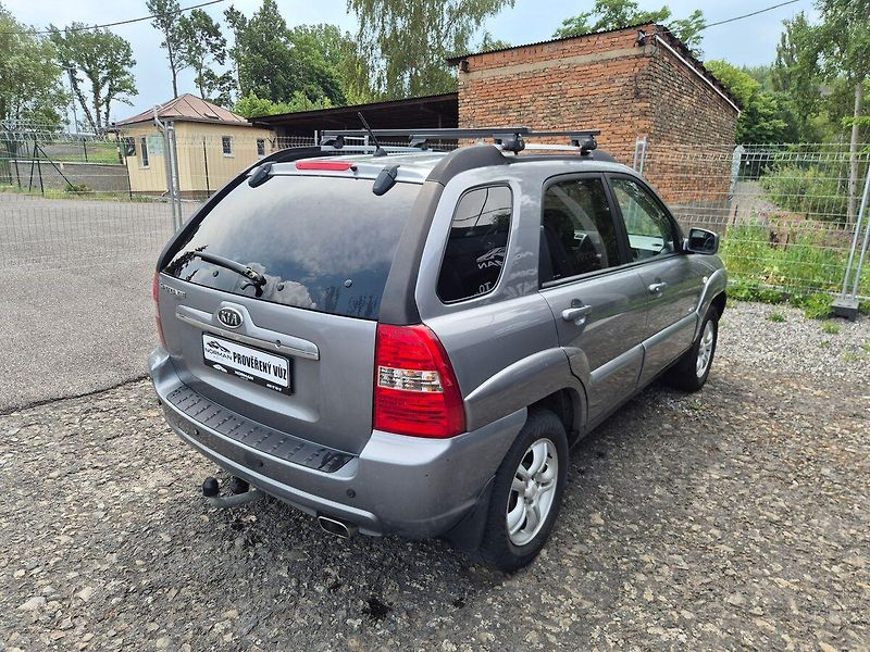 Kia Sportage 2.0i 104Kw 4x4, klima, tažné - fotka 7 z 21