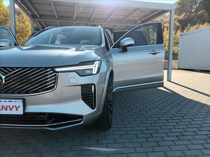 Volvo XC90 2,0 B5,BRIGHT PLUS,ČR,POLESTAR - fotka 34 z 37