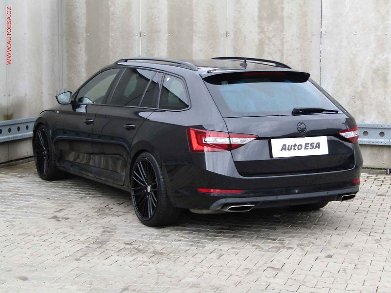 Škoda Superb (2017) 2.0 TSi 4x4, Ambition, DSG - fotka 6 z 20