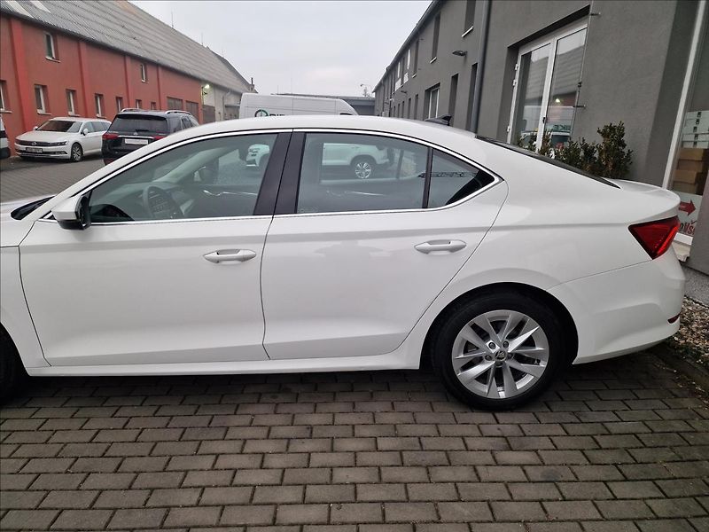 Škoda Octavia 2.0 TDI Style,původ ČR,1.Maj. - fotka 45 z 50