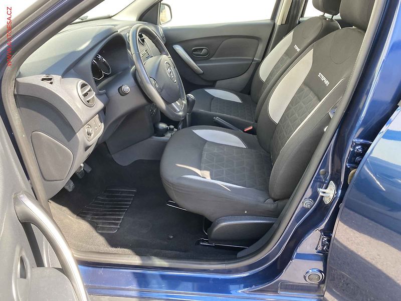 Dacia Sandero (2016) 0.9 TCe, Stepway, park. čidla - fotka 9 z 19